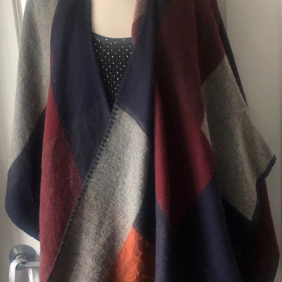 Forever 21 Multi-coloured Shawl OSFM - Picture 6 of 6